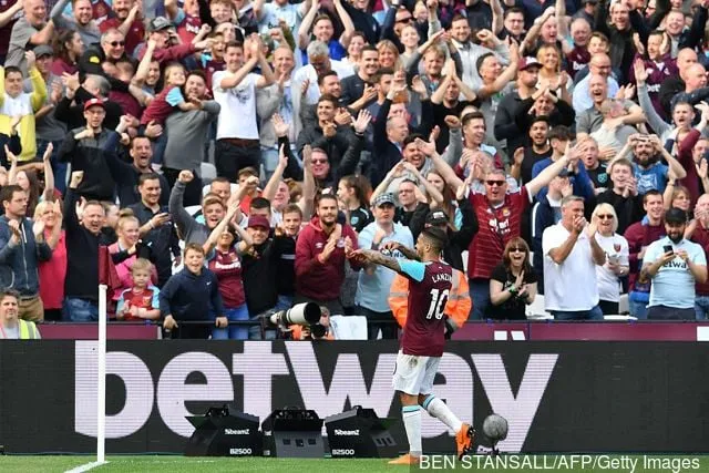 West Ham United' title=''Ew': algunos fanáticos del West Ham United reaccionan a la tercera equipación filtrada
