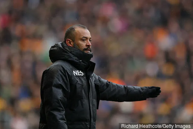 Nuno Espirito Santo Manager for Wolverhampton Wanderers ser på under Sky Bet Championship-kampen mellom Wolverhampton Wanderers og Sheffield Wednesday på Molineux 28. april 2018...' title='Wolves bør vurdere Jon Flanagan i jakten på ny høyreback