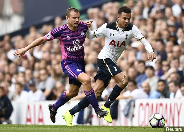 トッテナム' title='リー・キャッターモール、サンダーランドに忍耐の信念と姿勢を促す