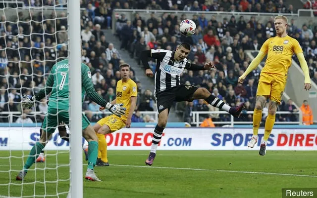 Newcastle United' title='Aleksandar Mitrovic arról beszél, hogy Newcastle-szurkolóként nő fel, és azt mondja, hogy karrierje hátralévő részét a klubnál töltheti
