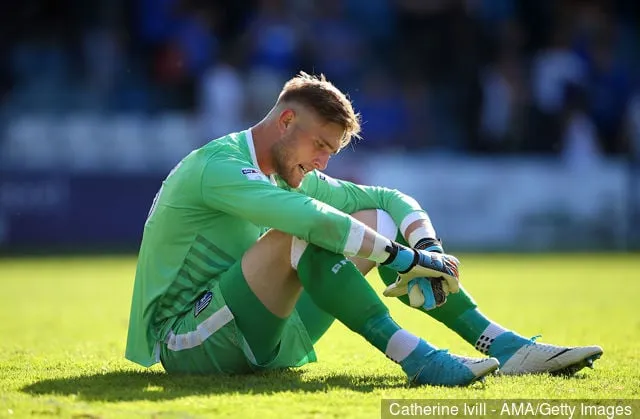 Masentunut Tomas Holy of Gillingham Sky Bet League One -ottelussa Gillinghamin ja Shrewsbury Townin välillä Priestfield Stadiumilla 2. syyskuuta 2017 Gillinghamissa.' title='Ipswichin kerrotaan lähestyvän Thomas Holya 12 kuukautta Valioliigan kiinnostuksen jälkeen