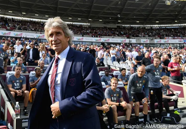 Manuel Pellegrini, l'entraîneur-chef' title='Nigel Reo-Coker partage quelque chose qu'il a dit aux gens sur les fans de West Ham