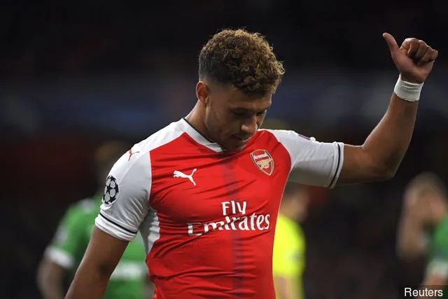 Arsenal' title='Rapport: Liverpool vurderes nu som sandsynligt at købe Arsenals Oxlade-Chamberlain
