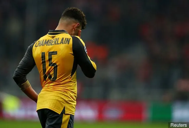 Arsenal' title='Rapport: Liverpool vurderes nu som sandsynligt at købe Arsenals Oxlade-Chamberlain