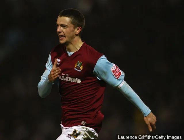 Jay Rodriguez di Burnley celebra il punteggio della sua squadra' title='I fan del West Bromwich Albion reagiscono su Twitter alla partenza di Jay Rodriguez