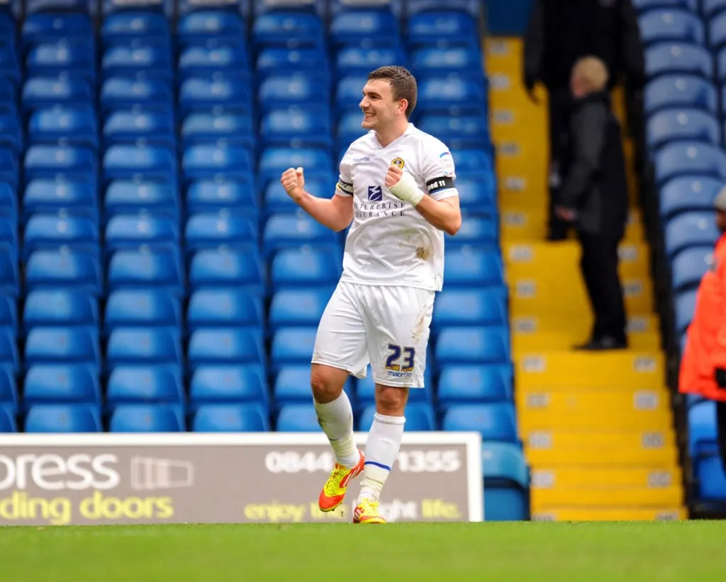 Leeds United mot Millwall - npower Championship' title='Video: 20 år gamle Leeds-lånetaker klapper inn i Robert Snodgrass etterlater ham i smerte