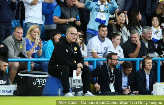Leeds Unitedin manageri Marcelo Bielsa ottaa ämpärinsä, kun ottelu alkaa Sky Bet Championship -ottelussa Leeds Unitedin ja Middlesbroughin välillä Elland Roadilla 31. elokuuta...' title='Leedsin on todella harkittava Stuttgartin Alexandru Maximia uudelleen