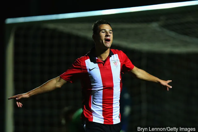 Gorka Guruzeta del Athletic Club Bilbao celebra el gol durante el partido de la Copa Internacional de la Premier League entre el Borussia Monchengladbach II y el Athletic Club U21 en Adams Park el...' title='¿Jugar con Fernando Llorente podría ayudar a los Spurs a vencer al Chelsea y fichar a Gorka Guruzeta?