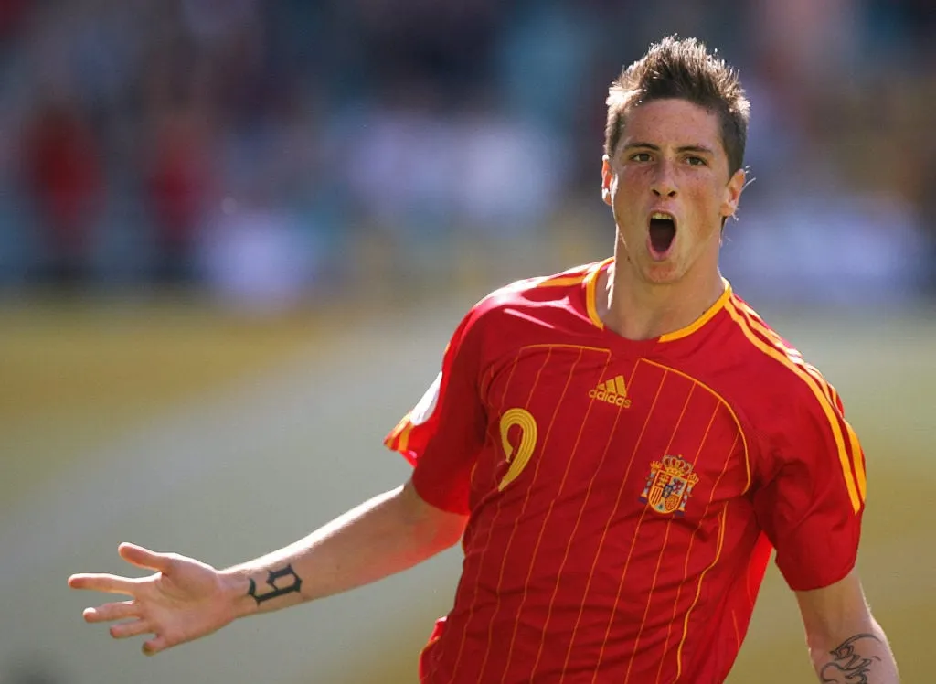 Espanjalainen hyökkääjä Fernando Torres juhlii' title='Gavi ohitti Guardiolan ja kuusi muuta Espanjan nuorimpana MM-maalintekijänä