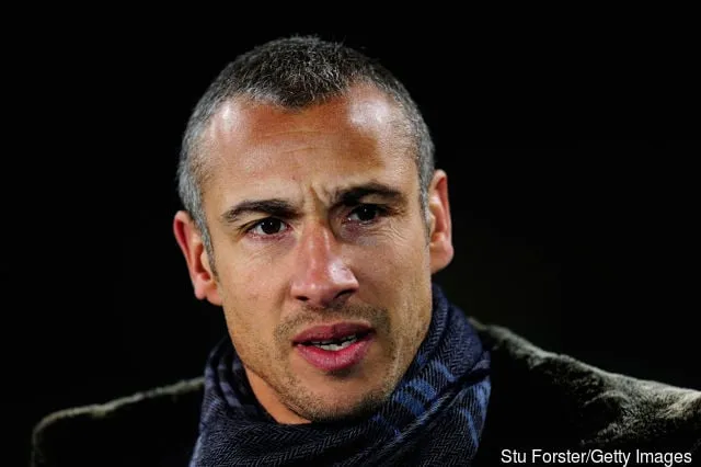Ex-Keltische speler Henrik Larsson kijkt toe voorafgaand aan de UEFA Champions League Ronde van 16 heenwedstrijd tussen Celtic en Juventus in het Celtic Park Stadium op 12 februari 2013 in Glasgow...' title='Henrik Larsson is afkomstig van Celtic-middenvelder Scott Brown