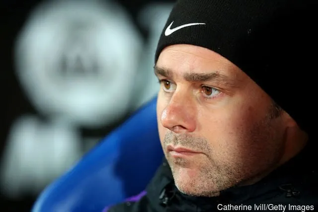 Mauricio Pochettino, a Tottenham Hotspur menedzsere a 2018. november 10-i londoni Selhurst Parkban, a Crystal Palace és a Tottenham Hotspur Premier League-mérkőzés előtt várja...' title='Mauricio Pochettino fitneszfrissítést biztosít a Tottenham Hotspur triójában