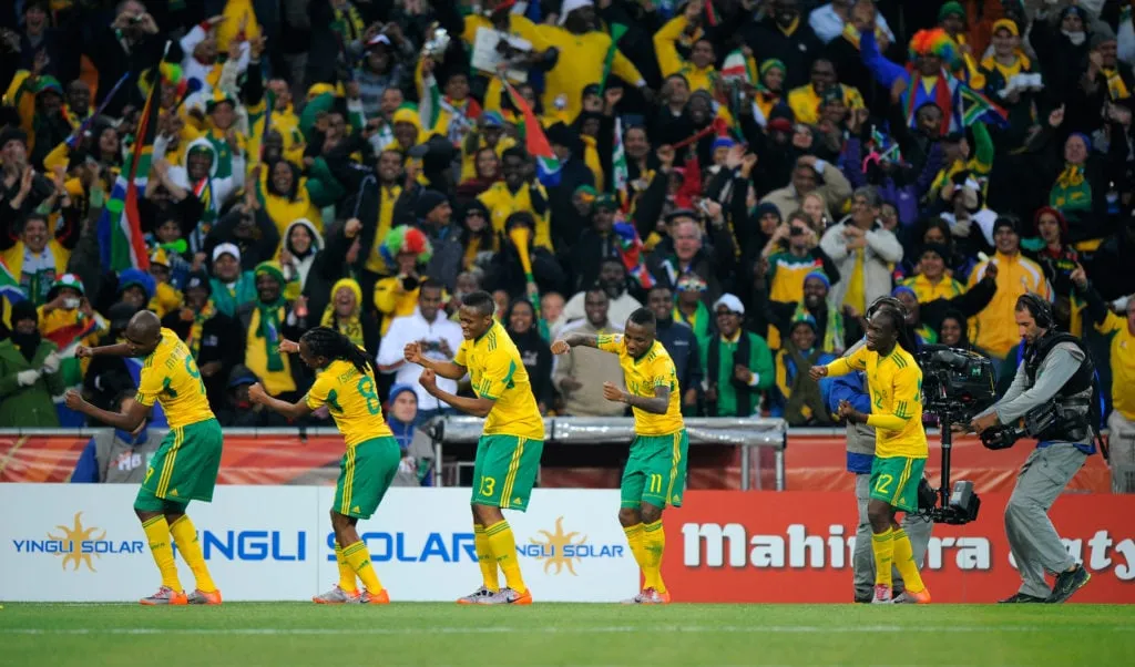 Labdarúgás – 2010-es labdarúgó-világbajnokság Dél-Afrika – A csoport – Dél-Afrika–Mexikó' title='A világbajnokság legrosszabb házigazdája, Katar pedig az első csapat kiesett 2022-ben