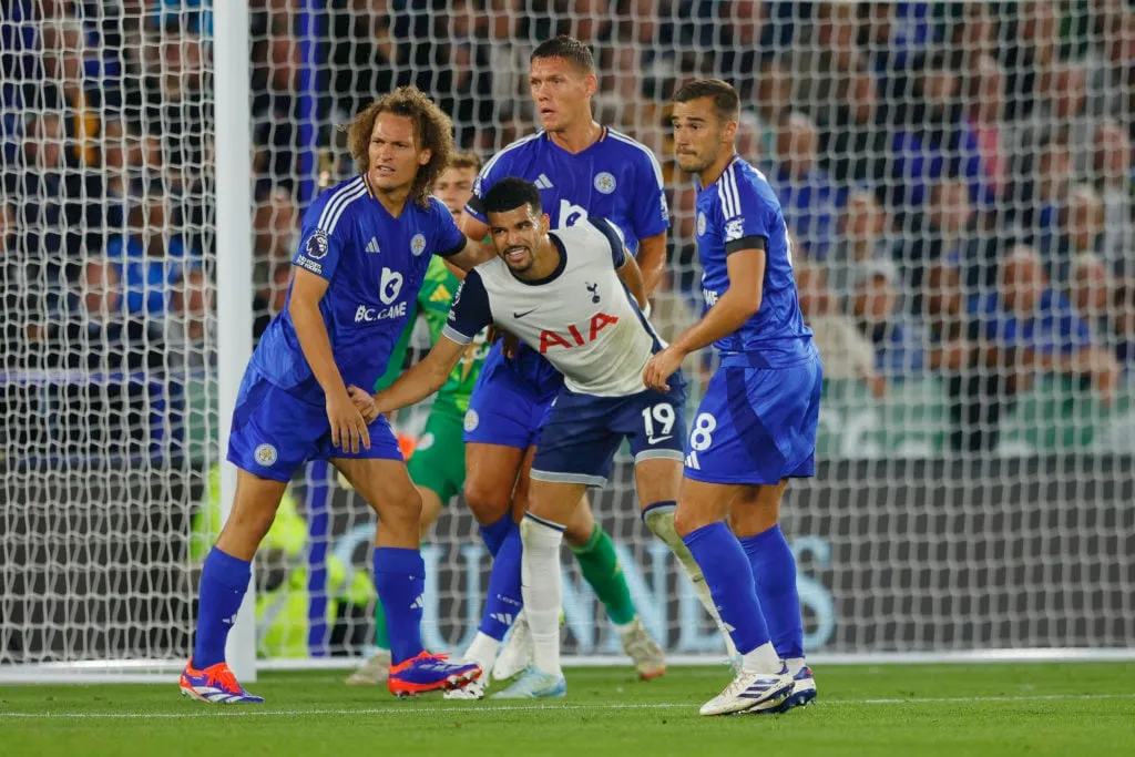 Leicester City FC mod Tottenham Hotspur FC - Premier League' title='Michael Owen afsiger dom over Dominic Solankes debutopvisning for Tottenham Hotspur