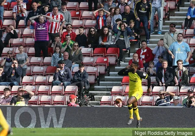 Sunderland-fans reagerer efter Darren Bent (R) fra Burton Albion scorede under Sky Bet Championship-kampen mellem Sunderland og Burton Albion på Stadium of Light den 21. april 2018 i...' title='Hvor er de nu? Spurs bænk fra den triumferende 2008 League Cup-finale