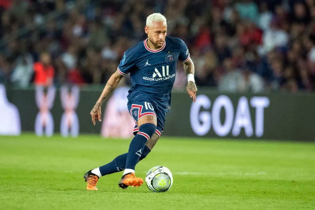 Paris Saint-Germain vs Metz franska Ligue 1 grundserien.' title='Bruno har sitt nummer: Joelinton uppmanar en man på £606000 per vecka att gå med i Newcastle