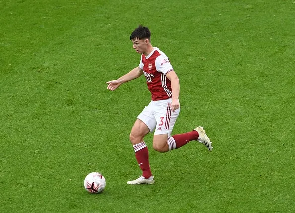 LONDON ENGLANTI - 4. LOKAKUU: Arsenalin Kieran Tierney Valioliiga-ottelussa Arsenalin ja Sheffield Unitedin välillä Emirates Stadiumilla 4. lokakuuta 2020 Lontoon Englannissa. (Kuva David Price / Arsenal FC Getty Imagesin kautta)' title=''Ei pitäisi tapahtua': Jotkut Arsenalin fanit reagoivat AFTV:n twiittiin 23-vuotiaasta pojasta