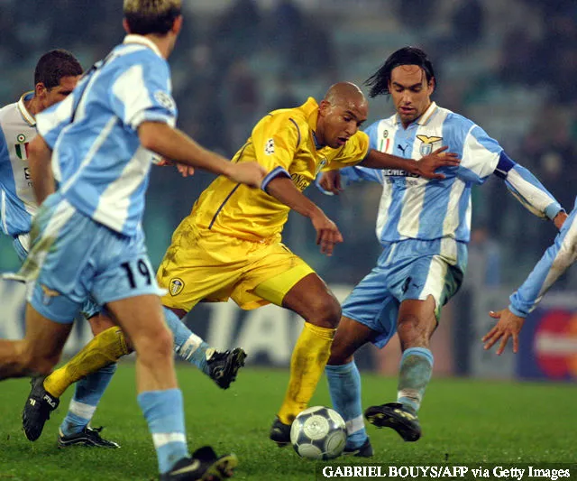 Leeds United' title='Olivier Dacourt skickar ett meddelande till Leeds United-fansen