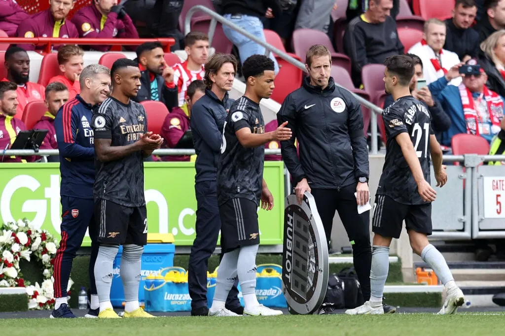 Brentford FC - Arsenal FC - Premier League' title='Los cinco debutantes más jóvenes en la historia de la Premier League como Jeremy Monga del Leicester
