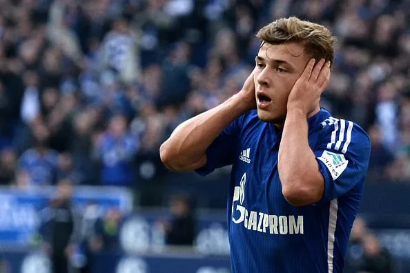 FC 샬케 04 v 1899 호펜하임 - 분데스리가' title='2017년 이후 은혜로 인해 가장 큰 낙상을 겪은 축구선수 7인