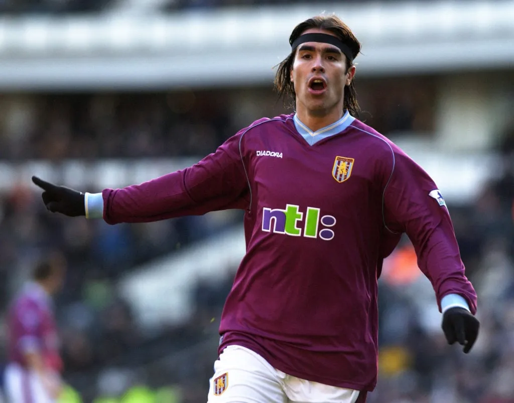 Juan Pablo Angel' title='Kolumbia játékosai, akik a Premier League-ben ragyogtak, amikor a Leeds közel áll Luis Sinisterrához