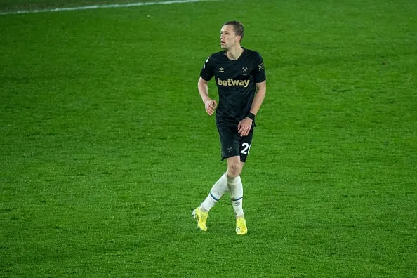 'Oh mio Dio, sono davvero emozionato dopo questo': la reazione dei tifosi del West Ham quando emerge la foto di Tomáš Souček' title=''Oh mio Dio, sono davvero emozionato dopo questo': la reazione dei tifosi del West Ham quando emerge la foto di Tomáš Souček