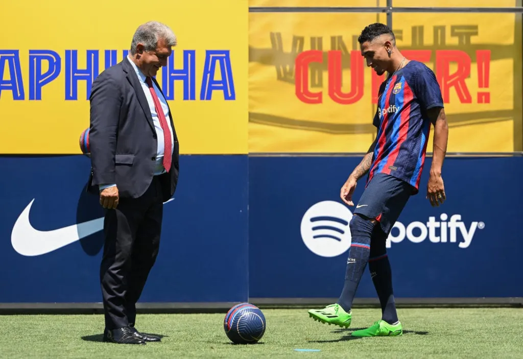 Raphinha mål Madrid' title='Video: Raphinha bliver Barcelona-helt efter vanvittigt mål mod Real Madrid