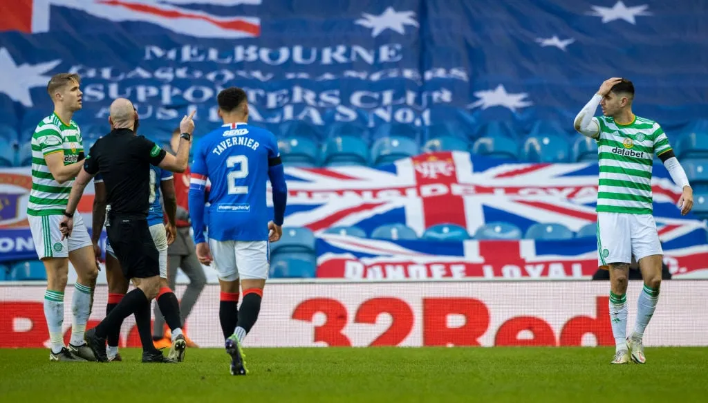 « Duffy se tresse les cheveux » : la réaction des fans du Celtic à la défaite des Rangers a un panneau d'appel téléphonique en points de suture' title='« Duffy se tresse les cheveux » : la réaction des fans du Celtic à la défaite des Rangers a un panneau d'appel téléphonique en points de suture