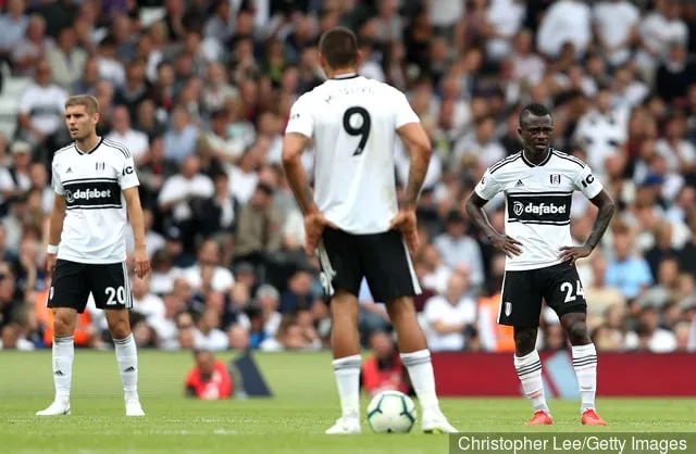 Maxime Le Marchand og Jean Michael Seri fra Fulham ser nedslåede ud efter at have indkasseret under Premier League-kampen mellem Fulham FC og Crystal Palace på Craven Cottage den 11. august 2018...' title='Mark Schwarzer giver sine tanker om Fulhams problemer i Premier League