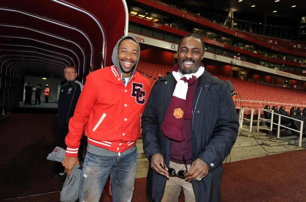 Arsenal mot Chelsea - Premier League' title='Idris Elba och drottning Elizabeth – 6 kändisar som faktiskt är Arsenal-fans