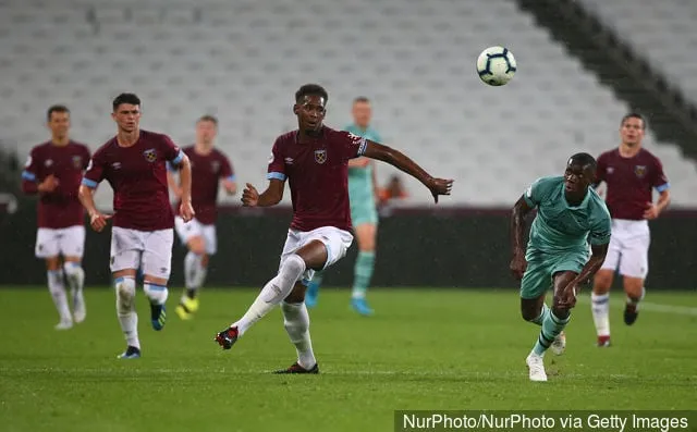 Reece Oxford del West Ham United' title='Come sta andando Reece Oxford dopo aver lasciato il West Ham per l'Augsburg?