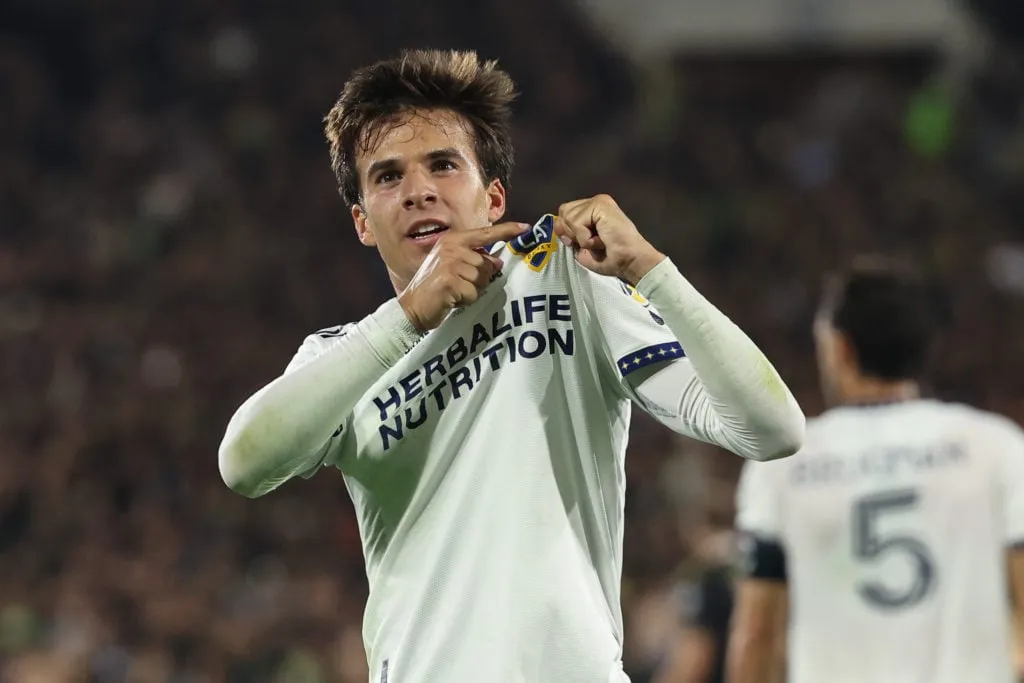 LA Galaxy супраць LAFC' title='Галактыка - Рыкі Пуіг.