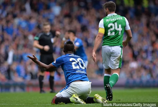 8月12日にアイブロックス・スタジアムで行われたレンジャーズ対ハイバーニアンのラドブロークス・スコティッシュ・プレミアシップ戦で、レンジャーズのアルフレッド・モレロスがハイバーニアンのダレン・マクレガーに乱暴にタックルされる。' title='アリー・マッコイストのレンジャーズとの最近の5つの契約: 彼らは今どこにいますか?