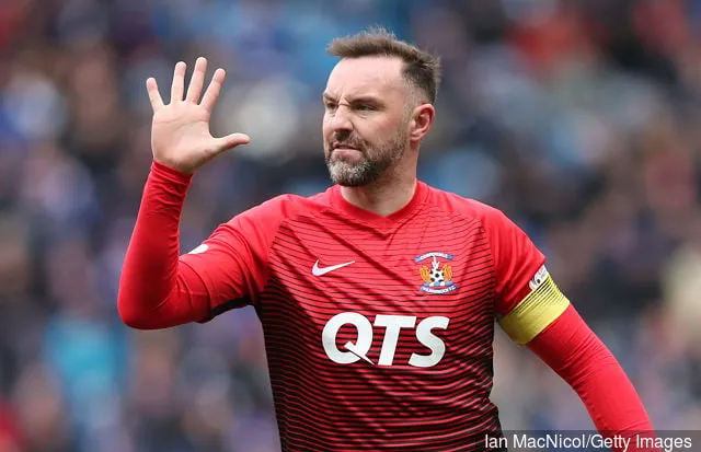 2018年3月17日、スコットランド・グラスゴーのアイブロックス・スタジアムで行われたレンジャーズ対キルマーノックのラドブロークス・スコティッシュ・プレミアシップ戦で反応するキルマーノックのクリス・ボイド。' title='アリー・マッコイストのレンジャーズとの最近の5つの契約: 彼らは今どこにいますか?