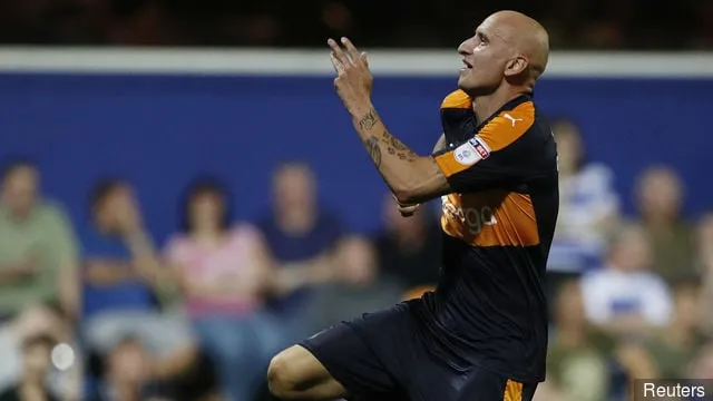 ニューカッスル・ユナイテッドのジョンジョ・シェルベイが3点目を決めて喜ぶ' title='復活したニューカッスル・ユナイテッドのスター、ジョンジョ・シェルベイは、彼の印象的なフォームが国際的なリコールにつながることを望んでいる