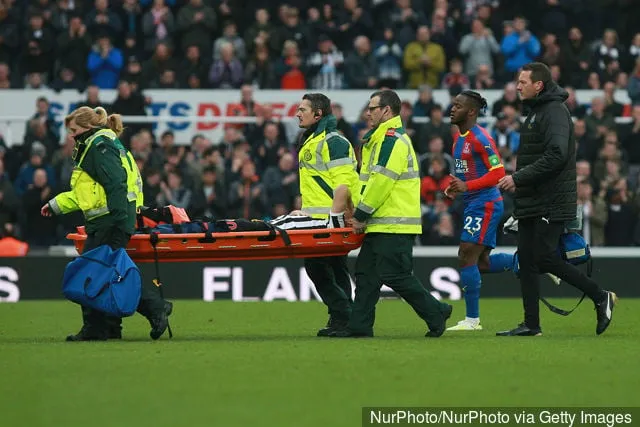 Newcastle United' title='Florian Lejeunes skada innebär att Newcastle måste behålla Fabian Schar till varje pris