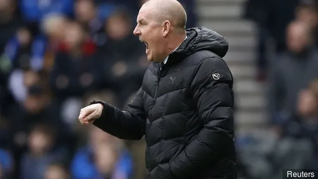 Rangers-manager Mark Warburton under kampen' title='Vær den som har aval av verdier; Rangers