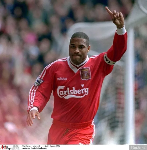 John Barnes' title='Liverpoolin suurin XI 1990-luvulta