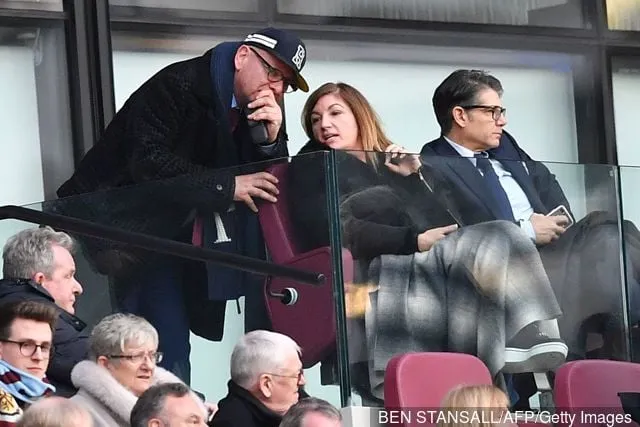 West Ham United' title='West Ham-fans reagerer dårligt på nye spekulationer om hjemmekamp før sæsonen på London Stadium