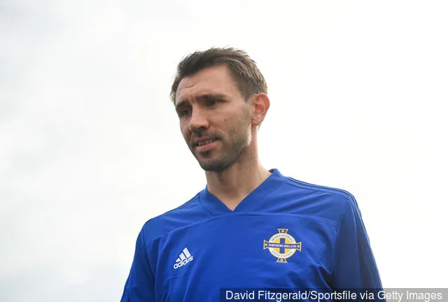 Dublin Ierland – 12 november 2018; Gareth McAuley arriveert voorafgaand aan een Noord-Ierse trainingssessie in Gannon Park in Malahide Dublin.' title='Fans van West Brom reageren op Twitter op het pensioen van Gareth McAuley