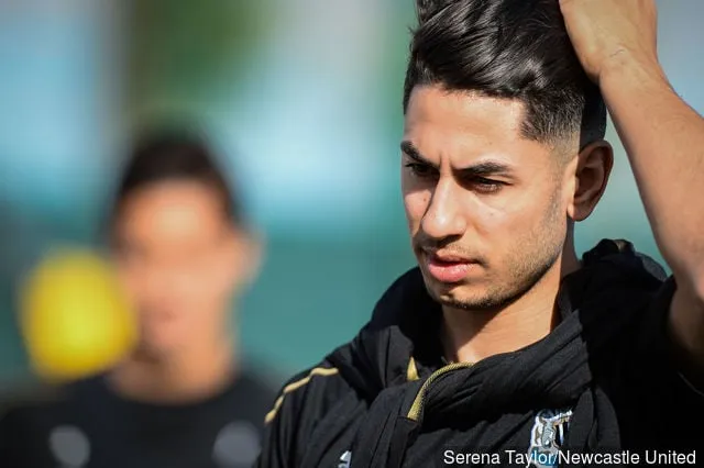 Ayoze Perez under Newcastle United træningssessionen i varmt vejr på La Finca Golf Resort den 12. februar 2019 i Callosa de Segura Spanien.' title='Rapport: Ayoze Perez ønsker at se Newcastle United forbedre sig