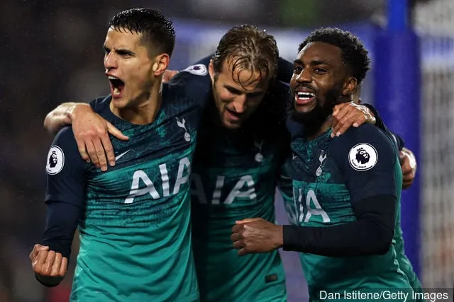 Erik Lamela del Tottenham Hotspur celebra con sus compañeros Danny Rose y Harry Kane tras anotar su equipo' title='Danny Rose explica lo que Pochettino le dijo al Tottenham sobre Lionel Messi