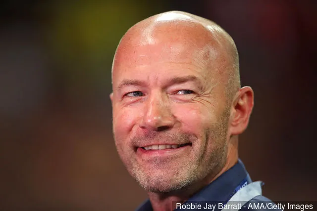 Alan Shearer tittar på i slutet av 2018 FIFA World Cup Ryssland semifinalmatch mellan Kroatien och England på Luzhniki Stadium den 11 juli 2018 i Moskva Ryssland.' title='Alan Shearer publicerar en briljant grävning på Newcastles ägare Mike Ashley på Twitter