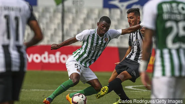 Жэлсан Дала з ФК 'Рыу Аве' падчас матчу паміж 'Портіманенсе' і 'Рыу Аве' ў рамках кваліфікацыйнага раунда Кубка партугальскай лігі на Estadio Municipal de Portimao 5 жніўня 2018 г. у Портіман...' title='Справаздача: Ліверпуль змагаецца з мюнхенскай Баварыяй, каб падпісаць плённага Гелсана Далу