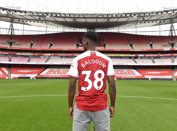 balogun' title='‘Omhooggeschoten; een van de beste die ik ooit heb gezien: de broer van Star, weggeblazen door teamgenoot van Arsenal