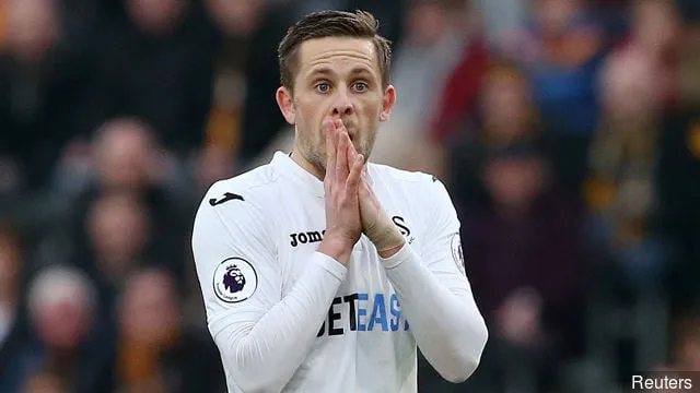 Swansea stad' title='Newcastle United wilde Gylfi Sigurdsson van Swansea City in 2012; kreeg in plaats daarvan een free-agent flop