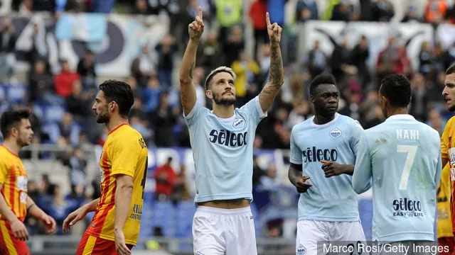 SS Lazion Luis Alberto juhlii kuudetta maalia rangaistuspotkusta Serie A -ottelussa SS Lazion ja Benevento Calcion välillä Stadio Olimpicossa 31. maaliskuuta 2018 Roomassa Italiassa.' title='Barcelonan kerrotaan haluavan Luis Alberton, jonka Liverpool myi 4,3 miljoonalla punnalla