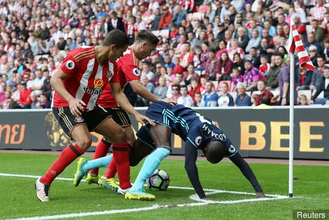 Middlesbrough' title='Albert Adomah takker nei til Aston Villa