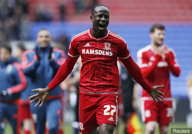 Albert Adomah fra Middlesbrough feirer etter kampen' title='Albert Adomah takker nei til Aston Villa