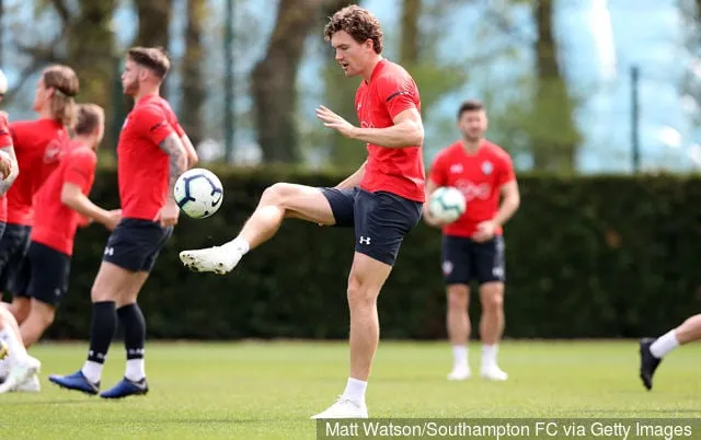 Sam Gallagher under ett Southampton FC-träningspass på Staplewood Campus den 18 april 2019 i Southampton England.' title='Sam Gallagher skickar ett meddelande till Southampton efter utträde