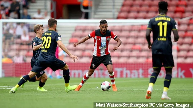 Sofiane Boufal van Southampton tijdens de vriendschappelijke wedstrijd vóór het seizoen tussen Southampton FC en FC Köln in St. Mary' title='Rapport deelt voor hoeveel Southampton Sofiane Boufal zal verkopen